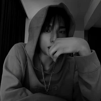 Hwang Hyunjin thumbnail