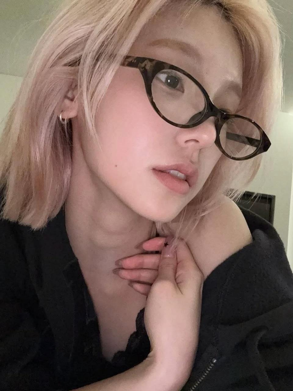 Hwang Yeji thumbnail
