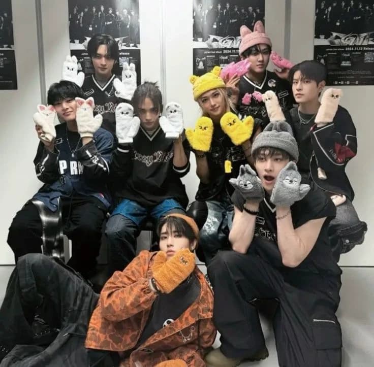 STRAYKIDS thumbnail