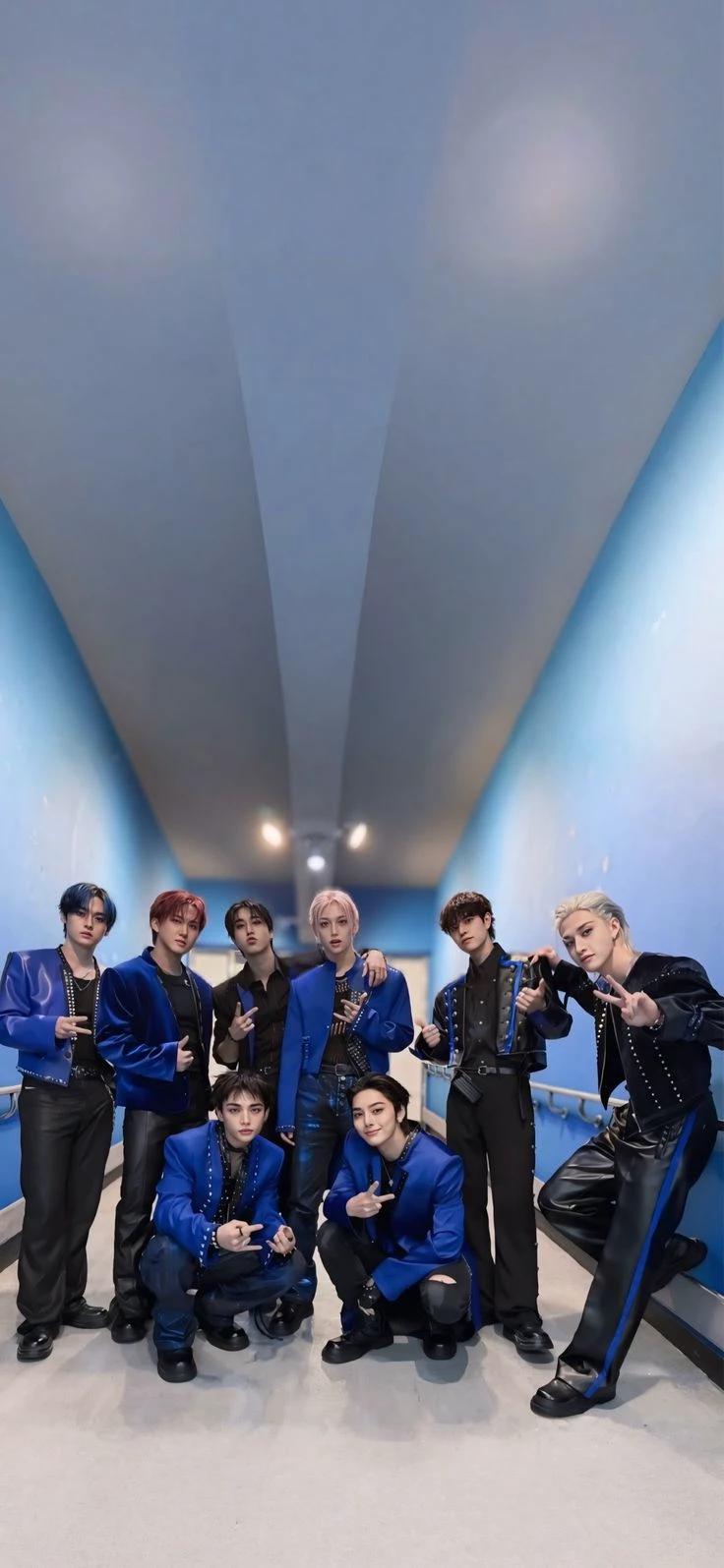 STRAYKIDS thumbnail