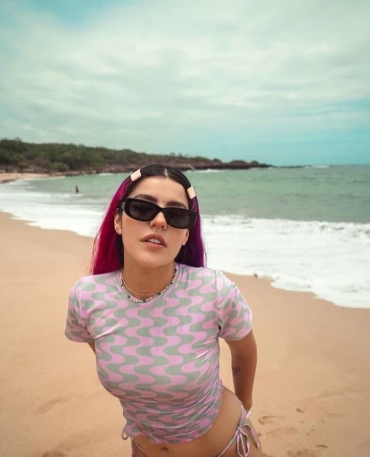 leslie  thumbnail