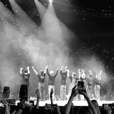 STRAY KIDS thumbnail