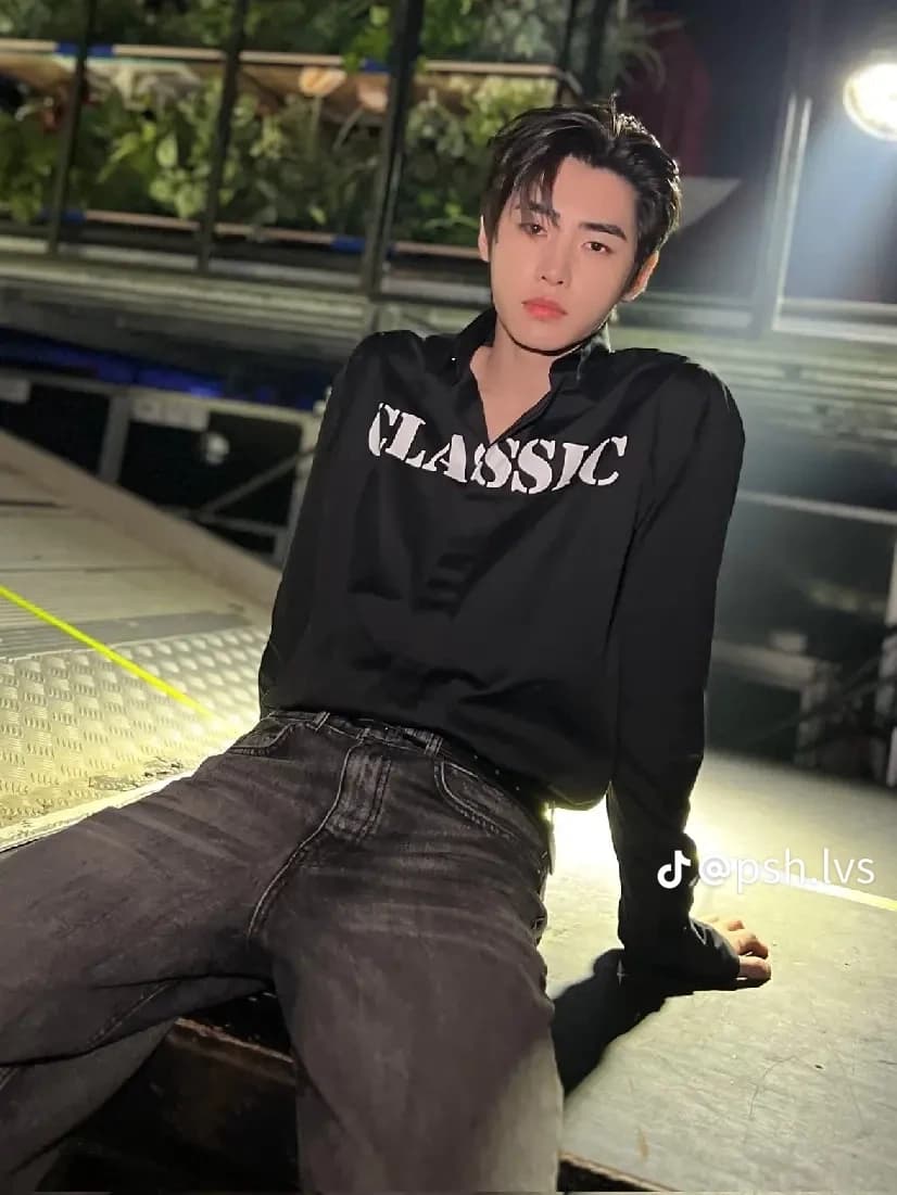 Park sunghoon  thumbnail