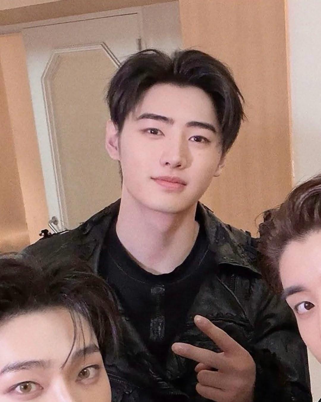 Park sunghoon  thumbnail