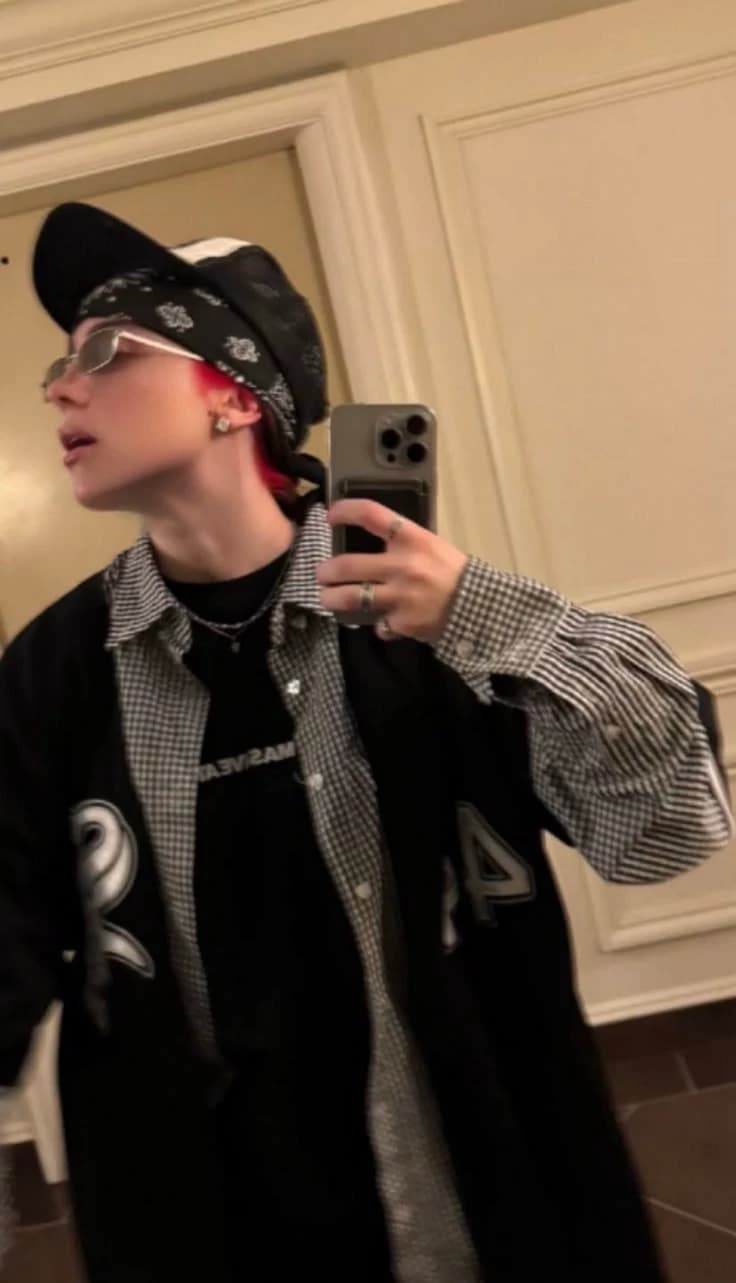 Billie eilish — (Woman love Woman) thumbnail