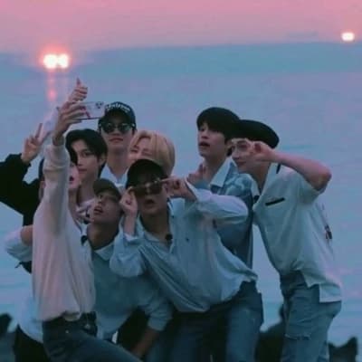 Stray kids thumbnail