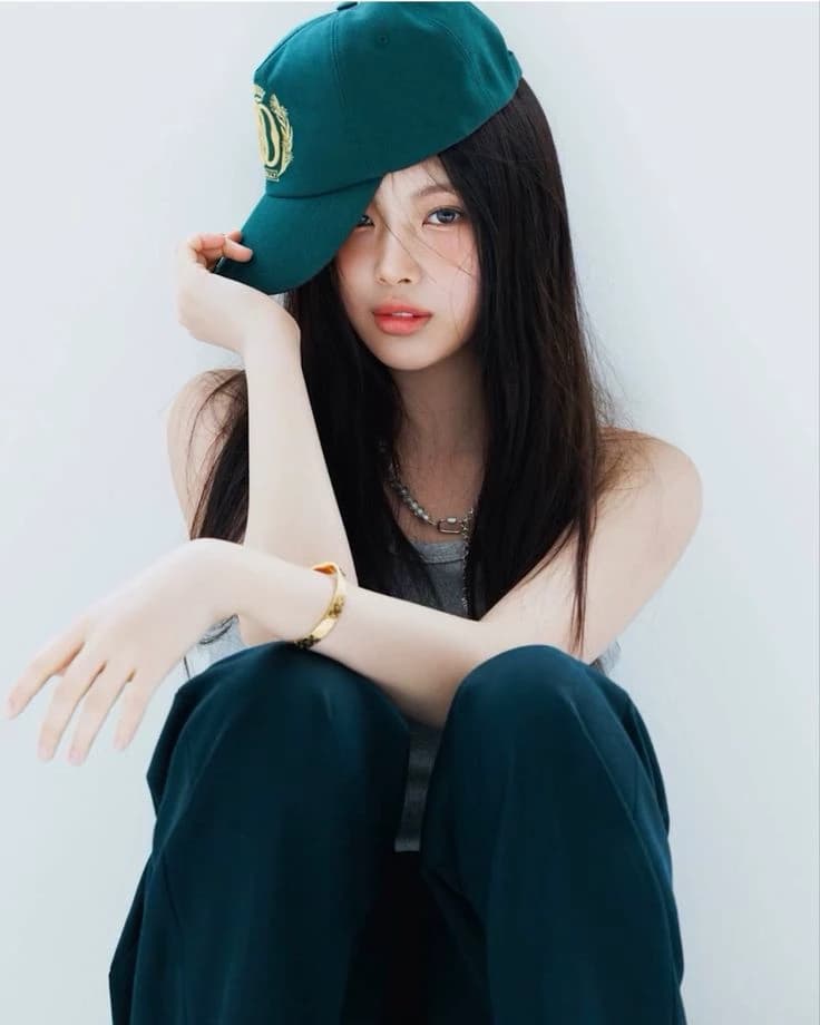 𝓛ee 𝓗yein thumbnail
