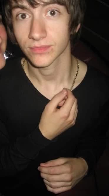 Alex Turner ➶˚◦•.♡ thumbnail