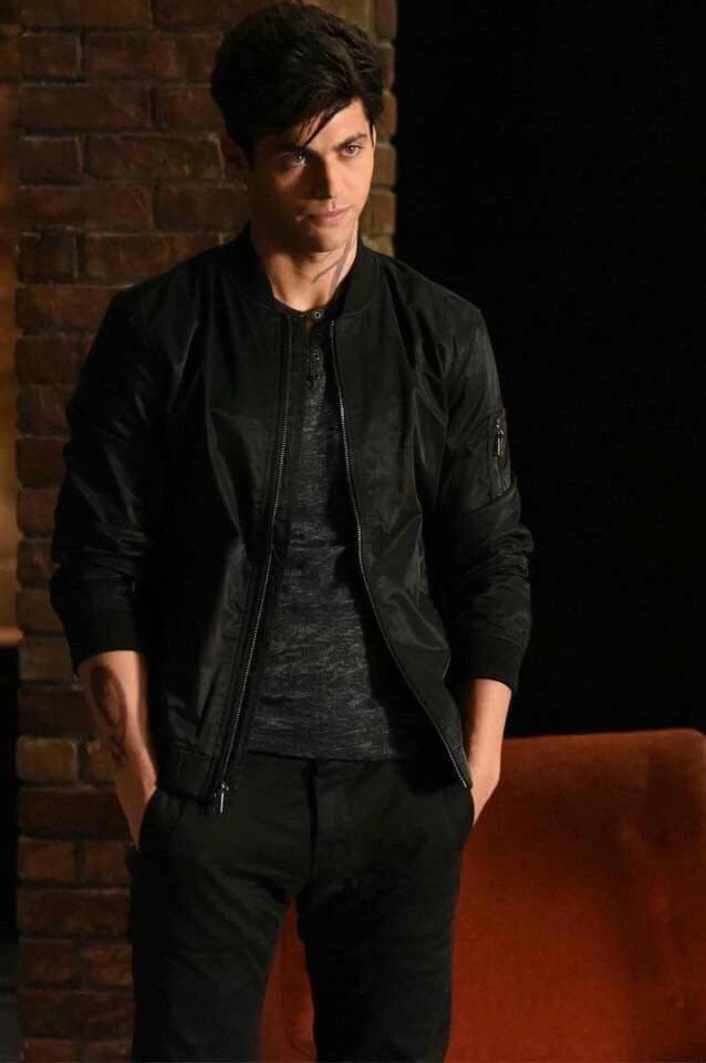 Alexander Gideon Lightwood  thumbnail