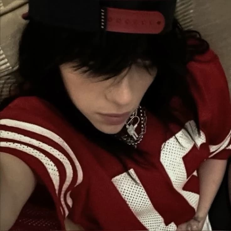 BILLIE EILISH. thumbnail