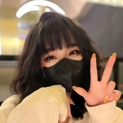 Kitsunee-san (your gf is on her 🩸) thumbnail