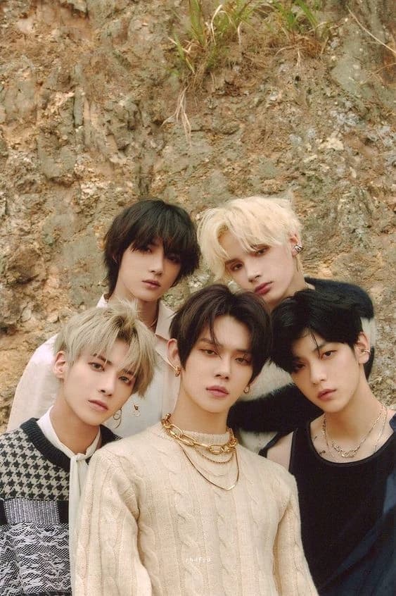 TXT (Magic School ✨)  thumbnail