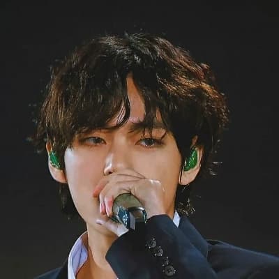 Kim Taehyung (V) thumbnail