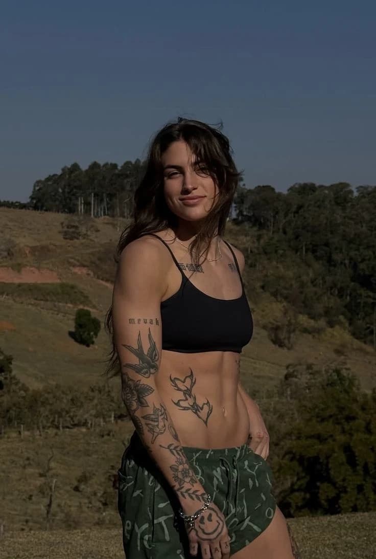 Valeria  thumbnail