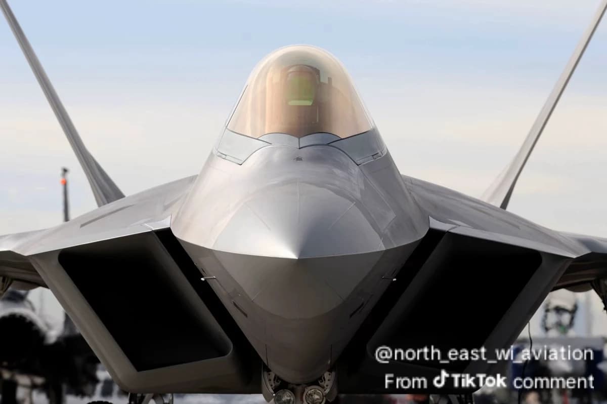 F-22 Raptor thumbnail