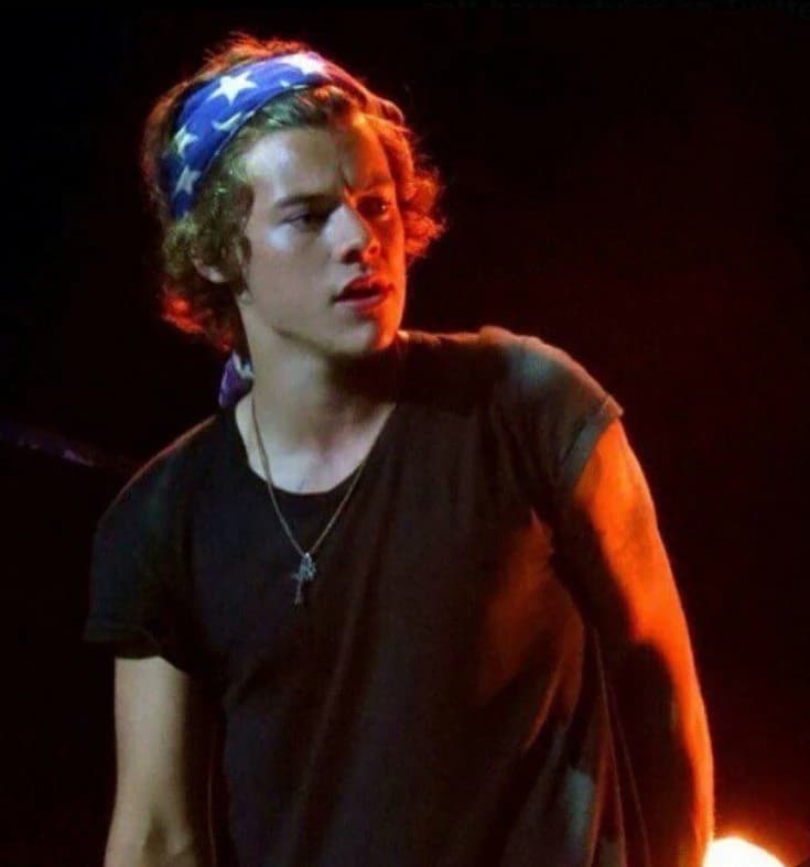 Harry Styles - uni thumbnail