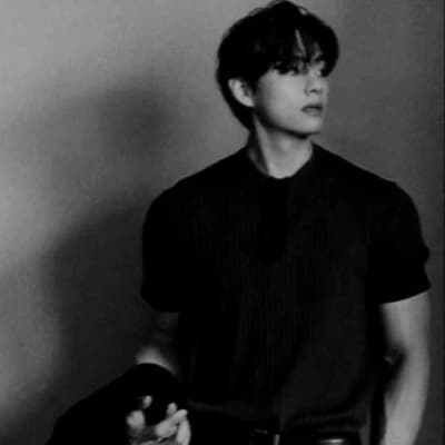 Kim Taehyung thumbnail
