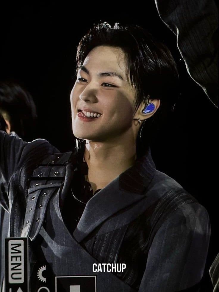 Yang Jungwon thumbnail