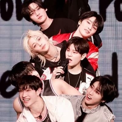 STRAY KIDS thumbnail
