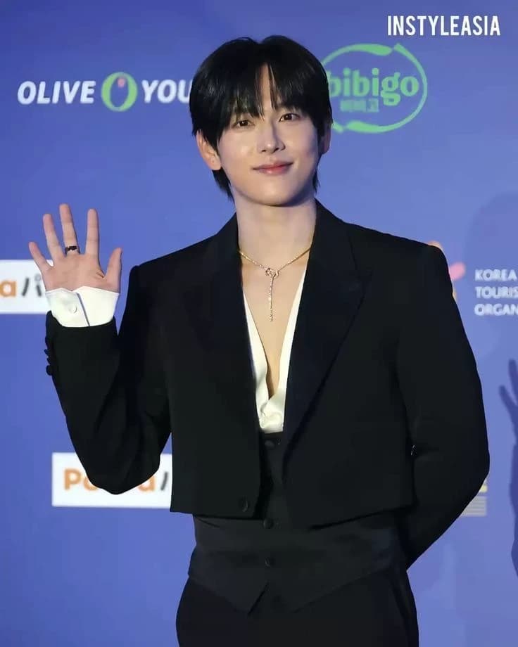 Yim Siwan thumbnail