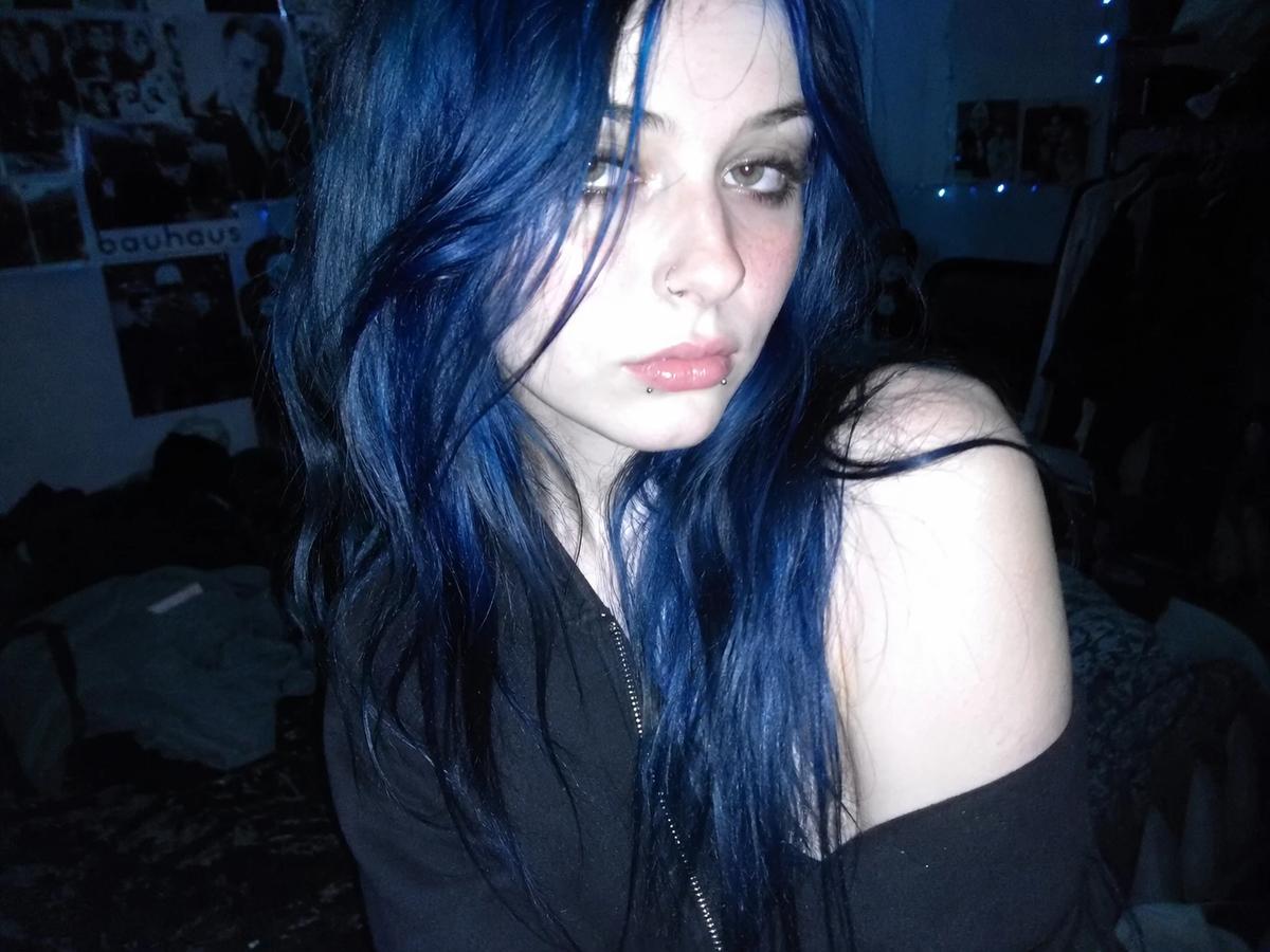 Violet thumbnail