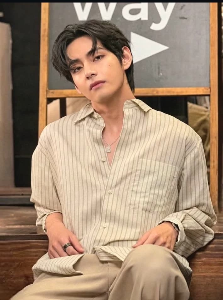 Kim taehyung  thumbnail