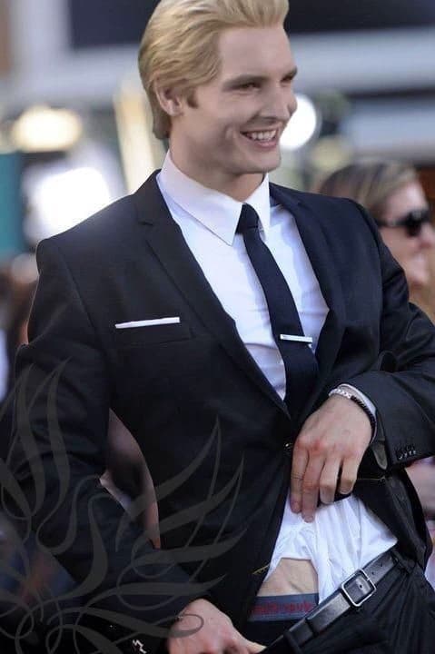 Carlisle Cullen thumbnail