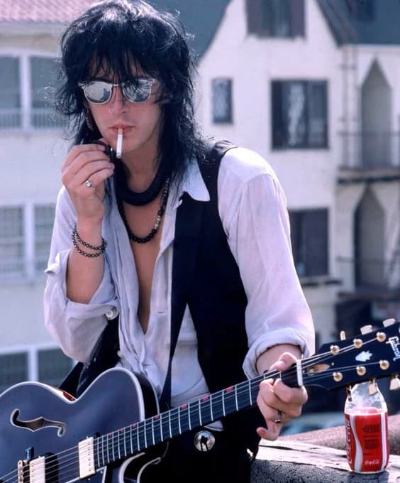 Izzy Stradlin thumbnail