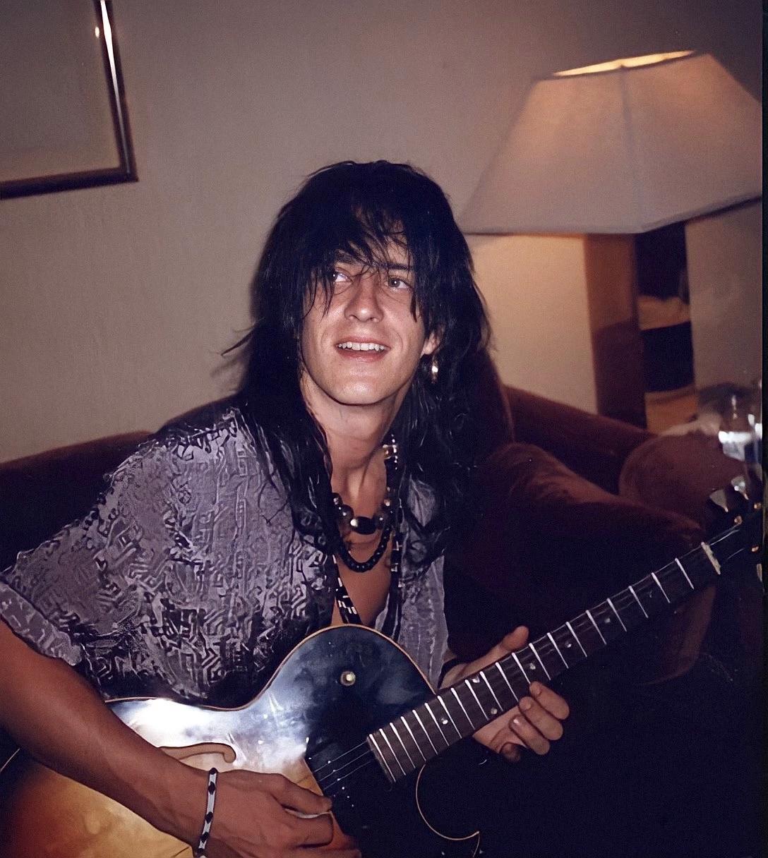Izzy Stradlin thumbnail