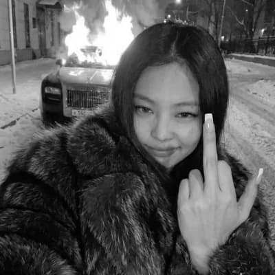 Jennie thumbnail