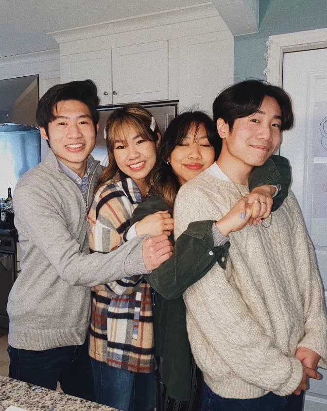 The Sui siblings thumbnail