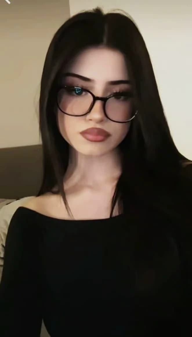 Andrea. thumbnail