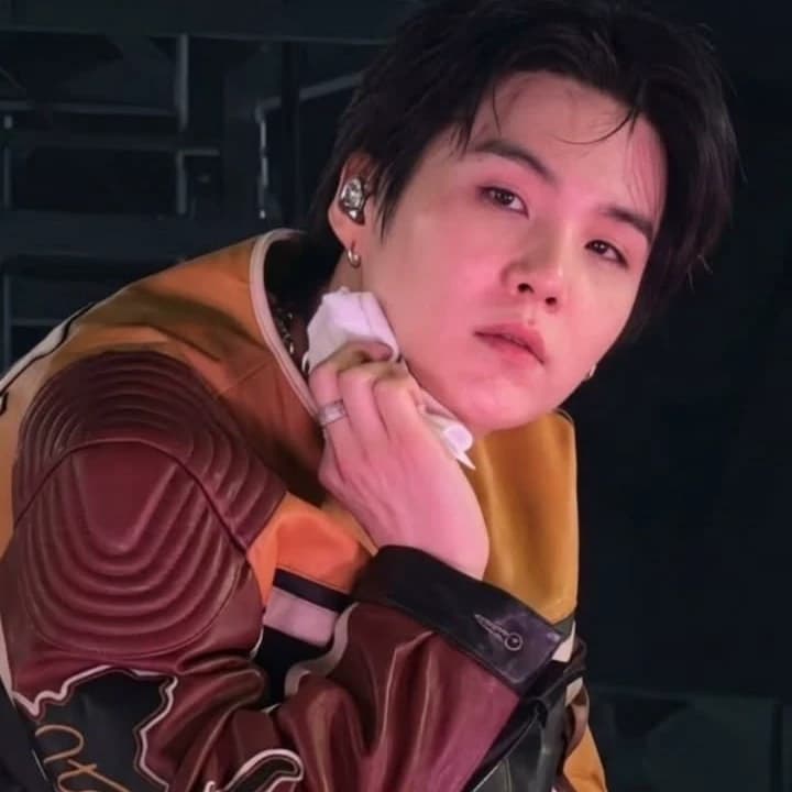 Min Yoongi (Suga) thumbnail