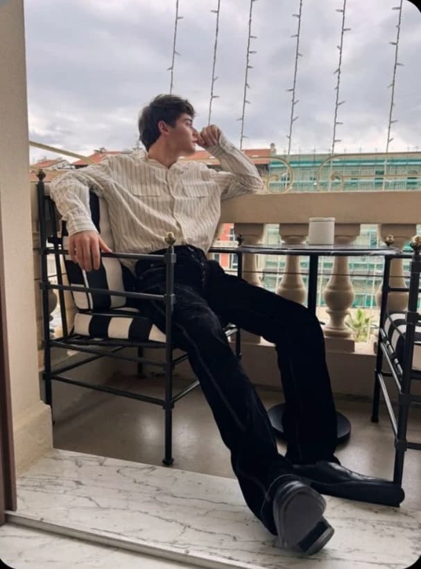 Noah Schnapp thumbnail