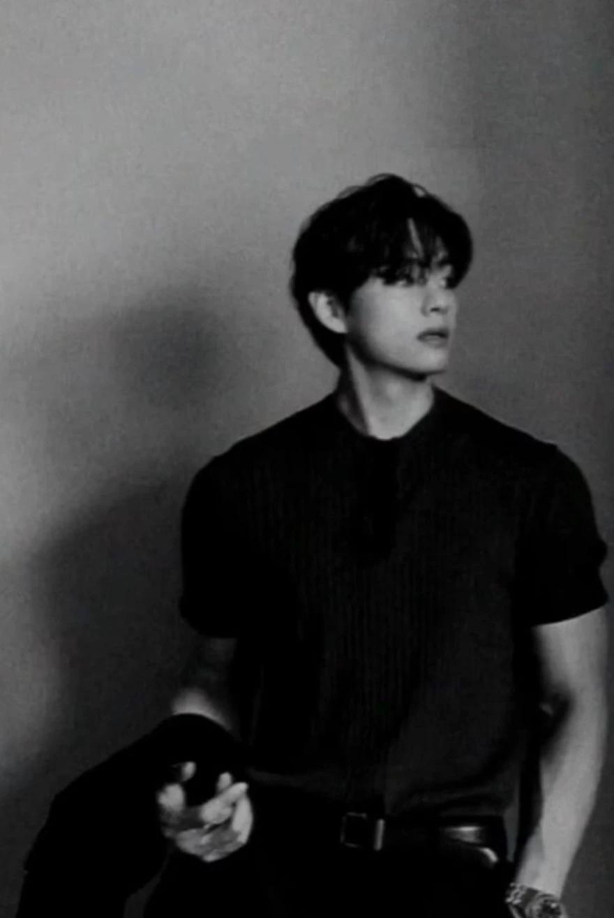 Kim Taehyung  thumbnail