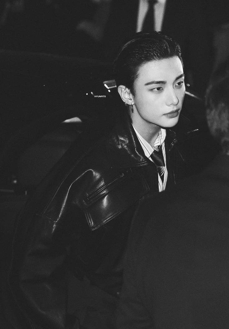 Hwang Hyunjin  thumbnail