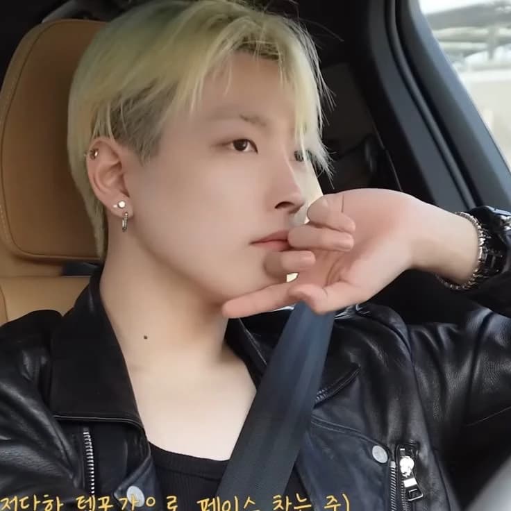 Hongjoong thumbnail