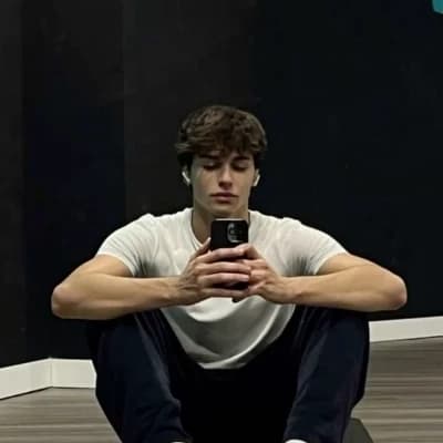 Alex thumbnail