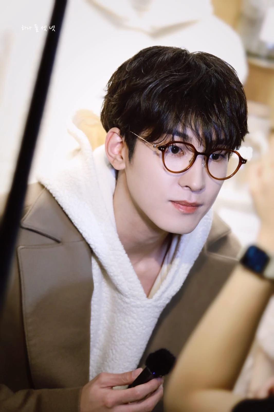 Jeon Wonwoo thumbnail