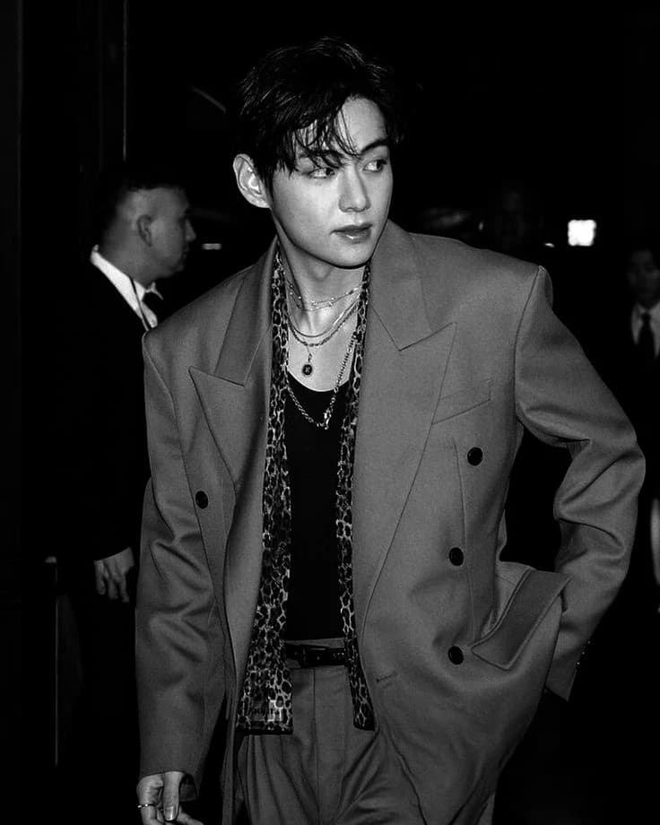 Kim taehyung  thumbnail