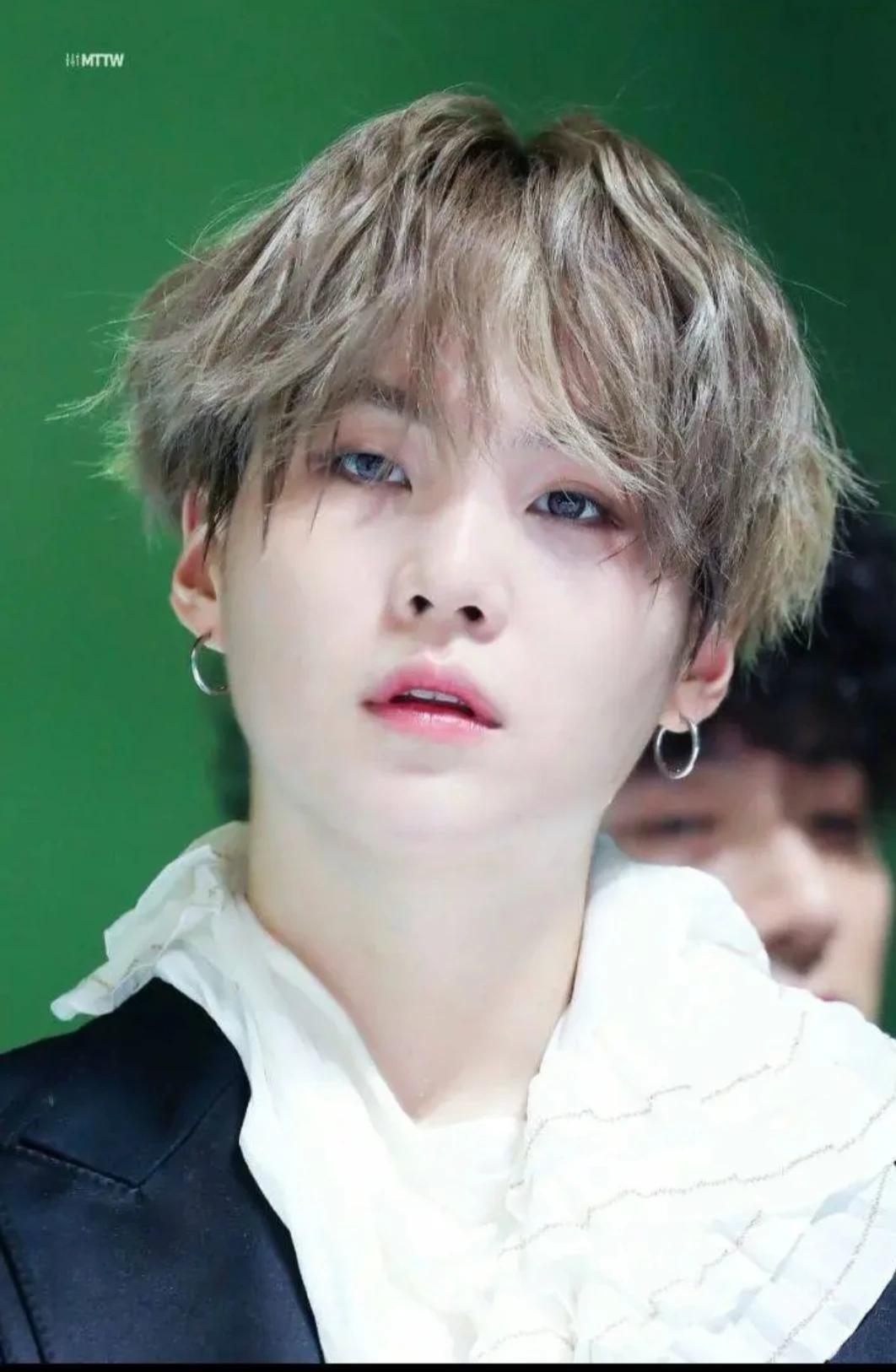 Yoongi  thumbnail