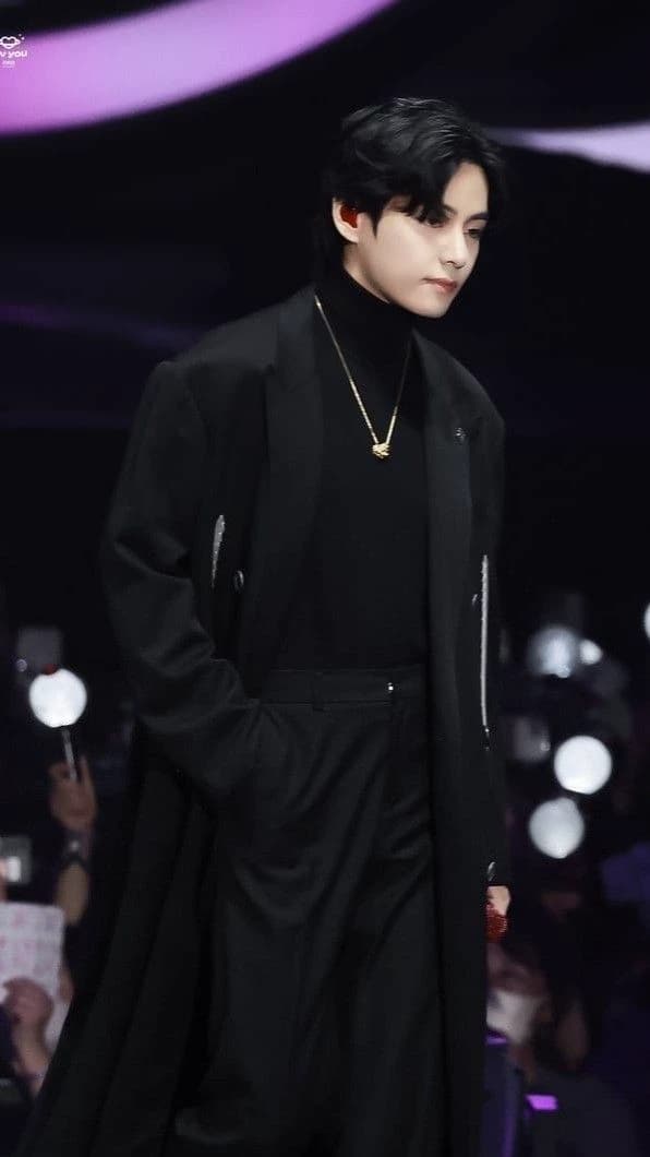 Kim Taehyung  thumbnail