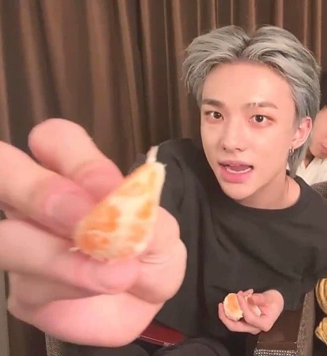 Hyunjin seu melhor amigo thumbnail