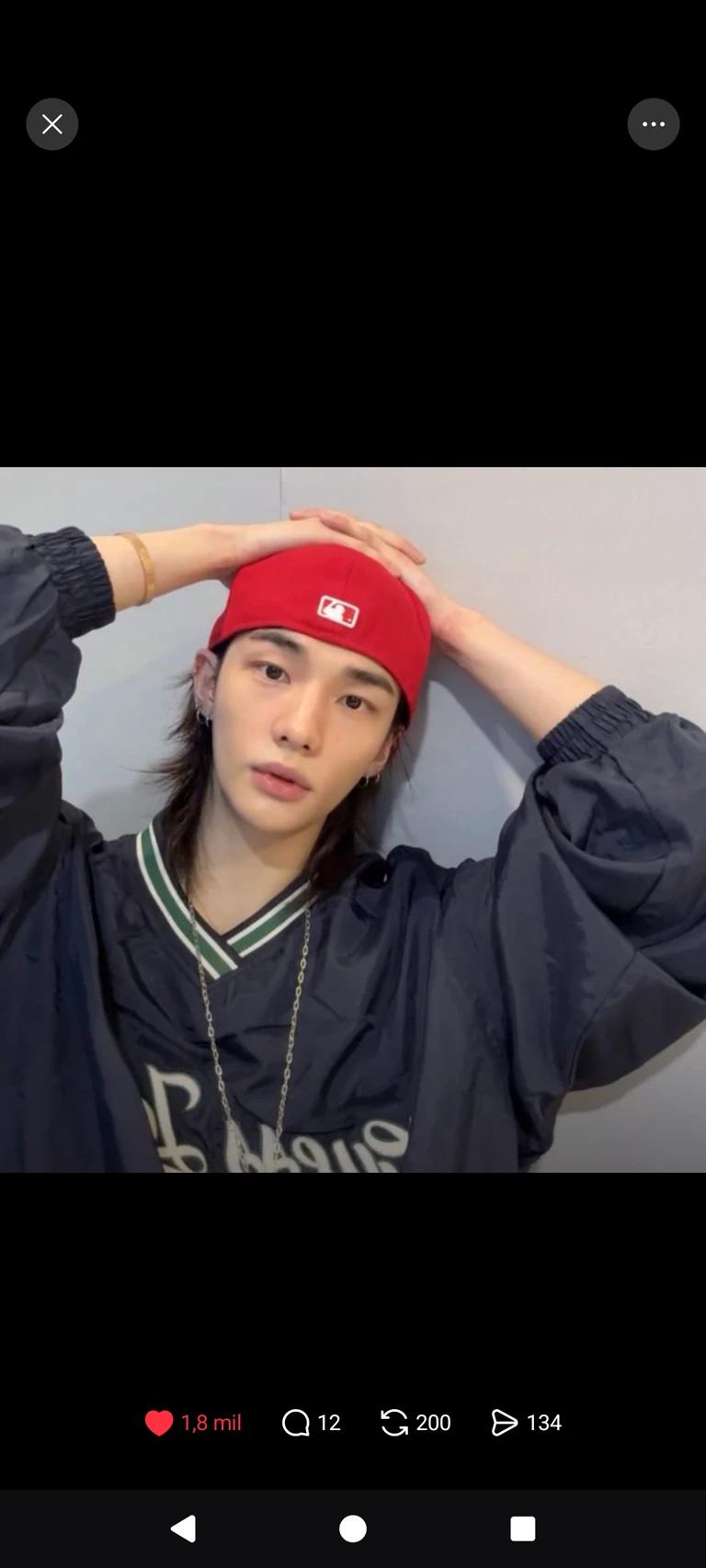 Hyunjin •★ melhores amigos  thumbnail