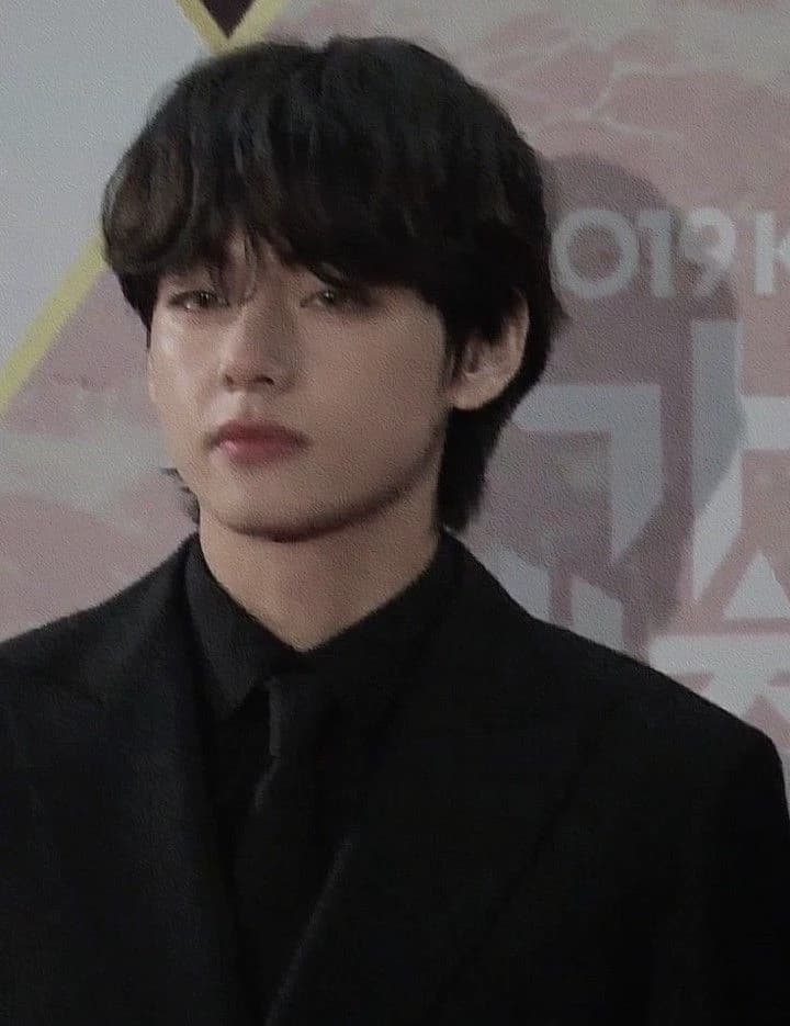 Kim Taehyung  thumbnail