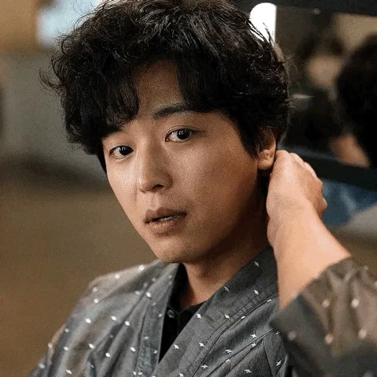 Dong Go-yoon  thumbnail