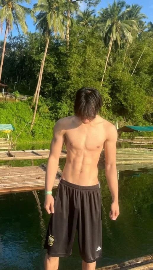 Alex thumbnail