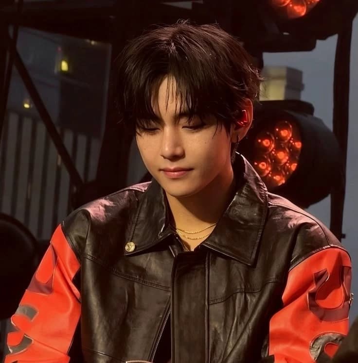 Kim Taehyung  thumbnail