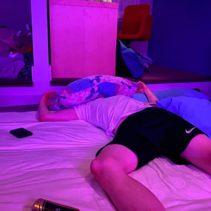 Max thumbnail