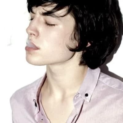 Ezra Miller  thumbnail